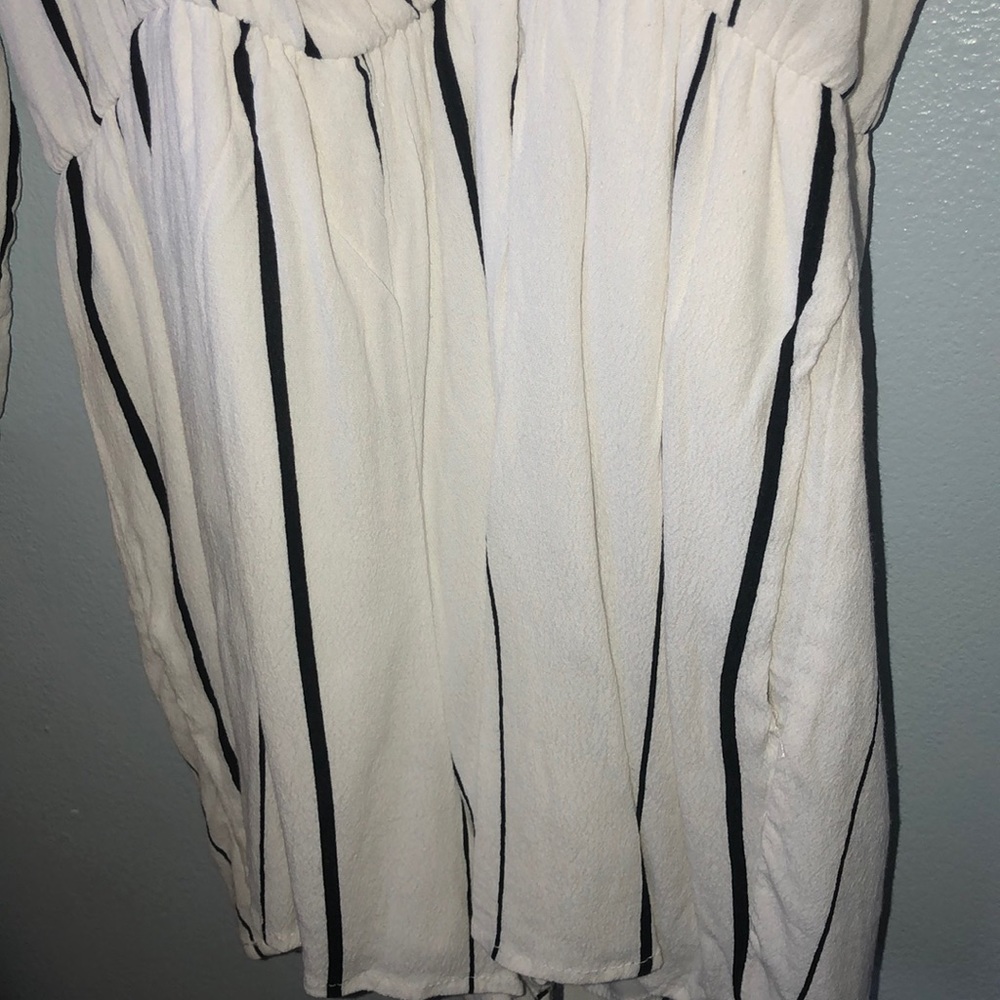 Striped Romper - Picture 3 of 4
